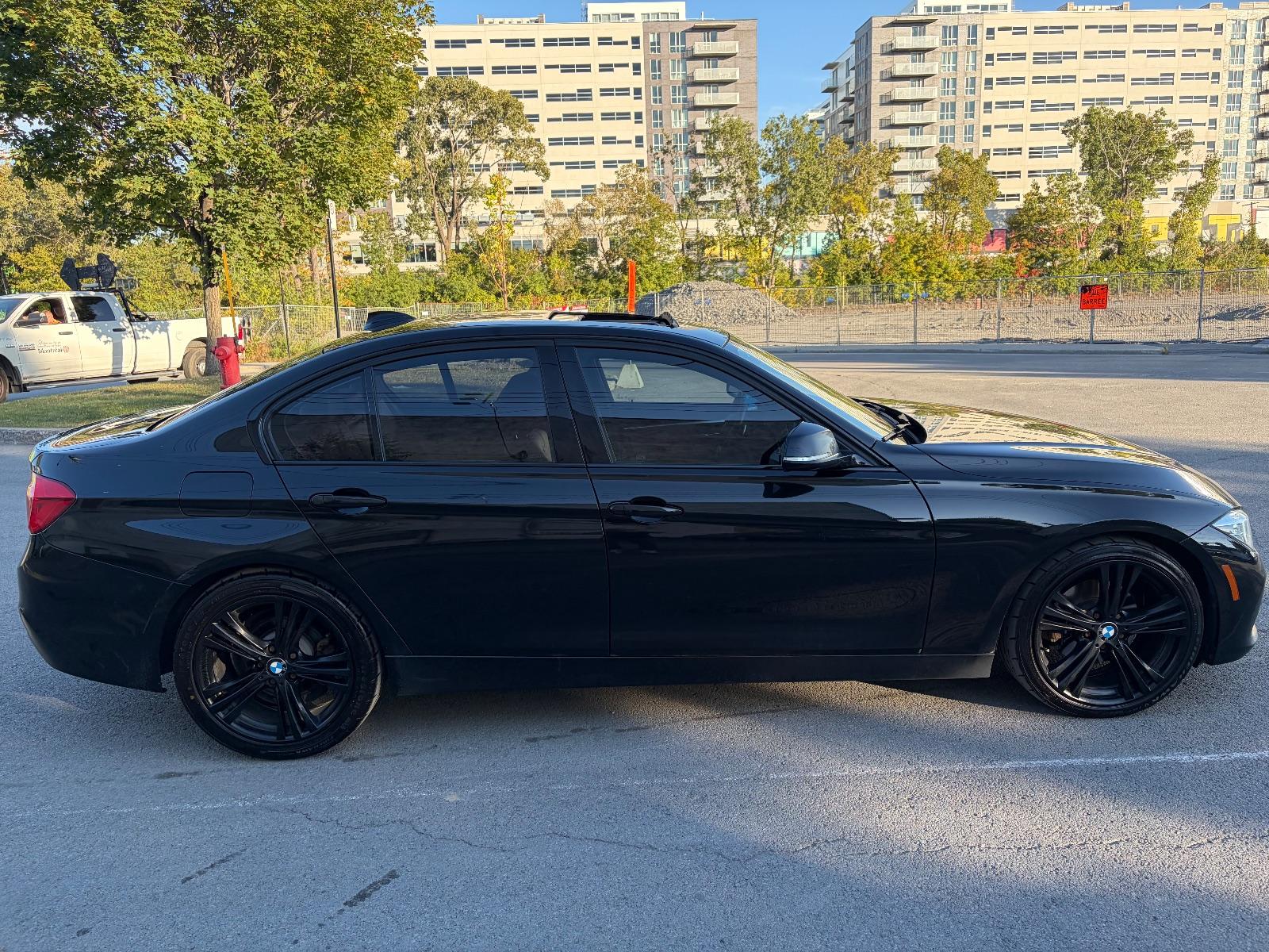 2017 BMW 330i xDrive, photo 2