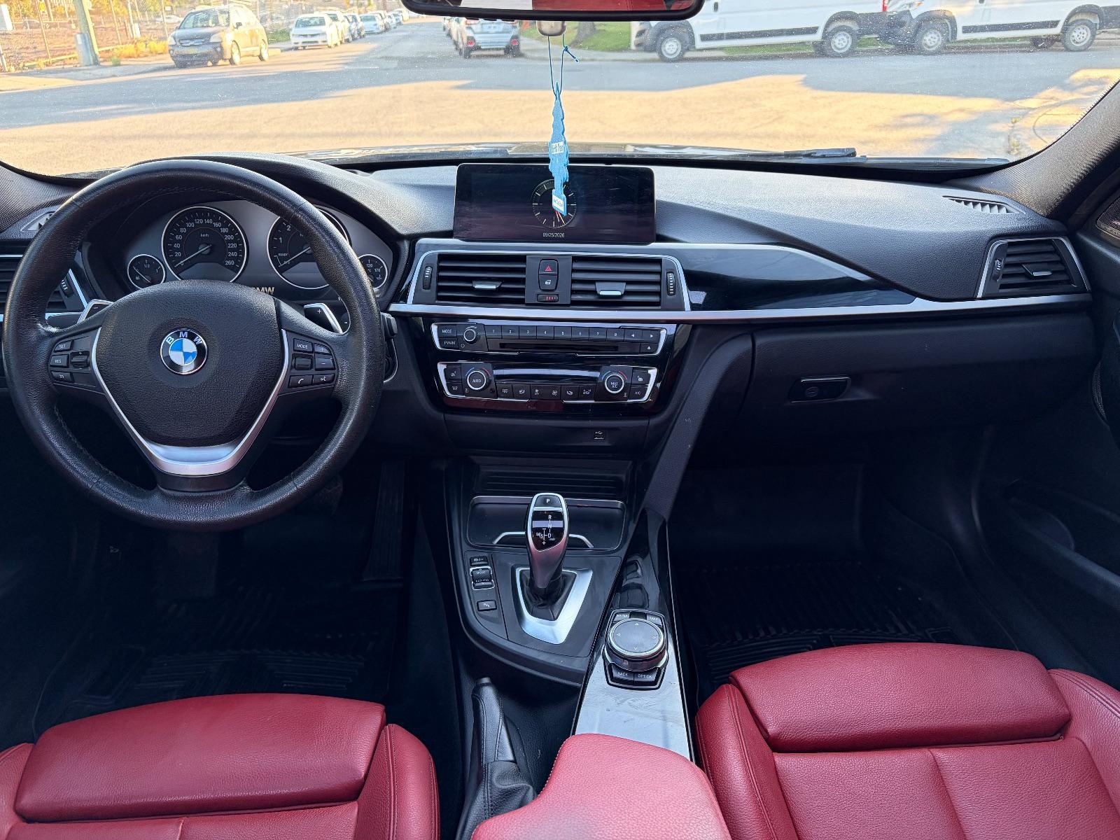 2017 BMW 330i xDrive, photo 10