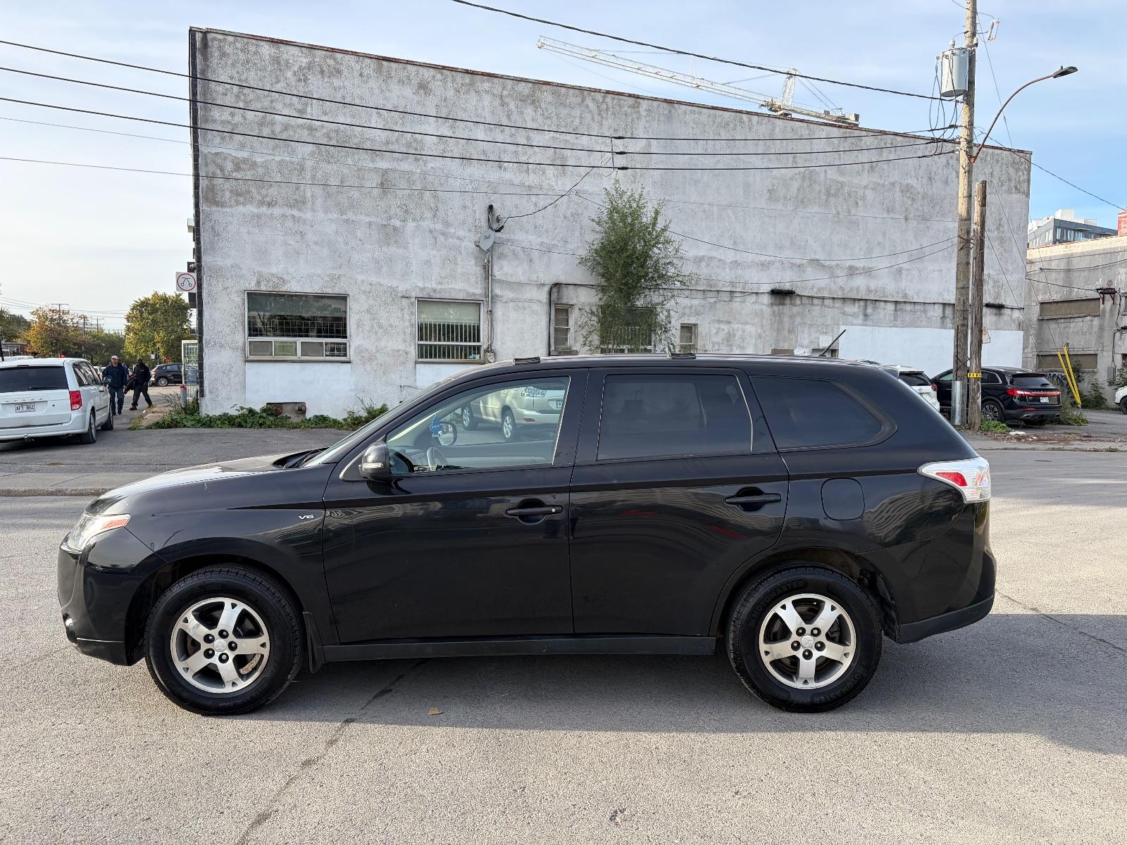 2014 Mitsubishi Outlander AWD, photo 3