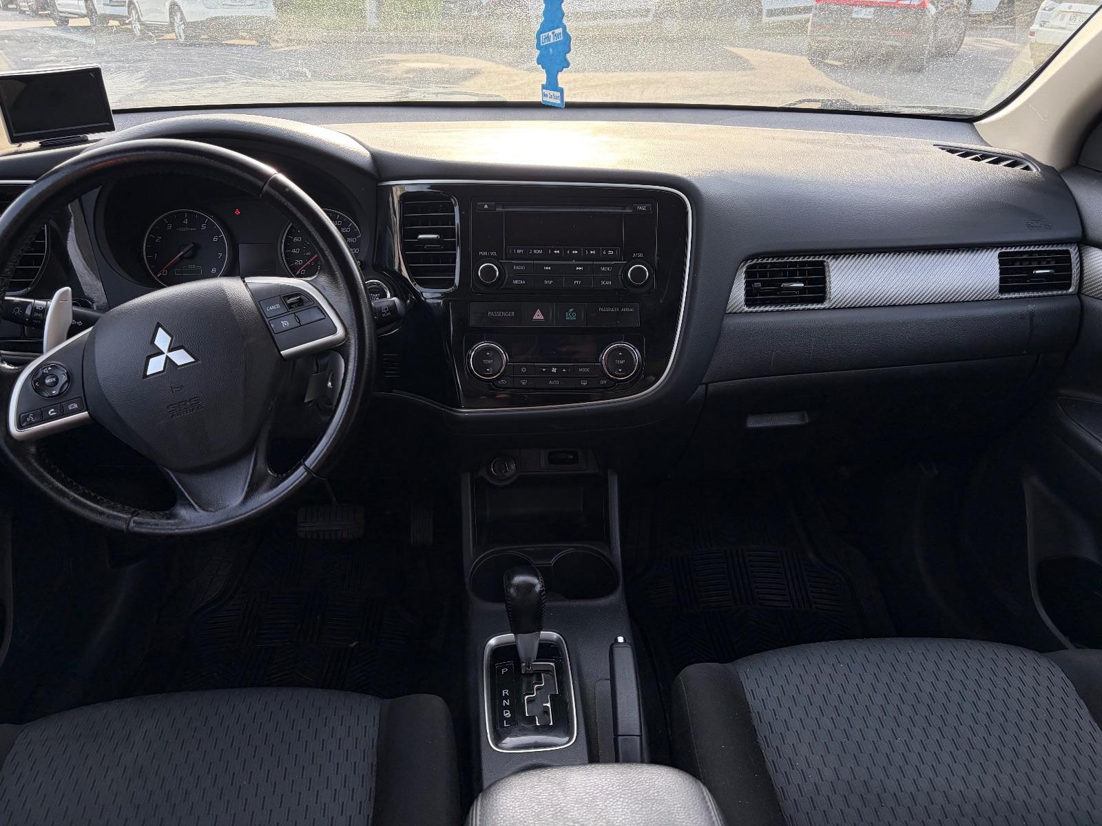 2014 Mitsubishi Outlander AWD, photo 11