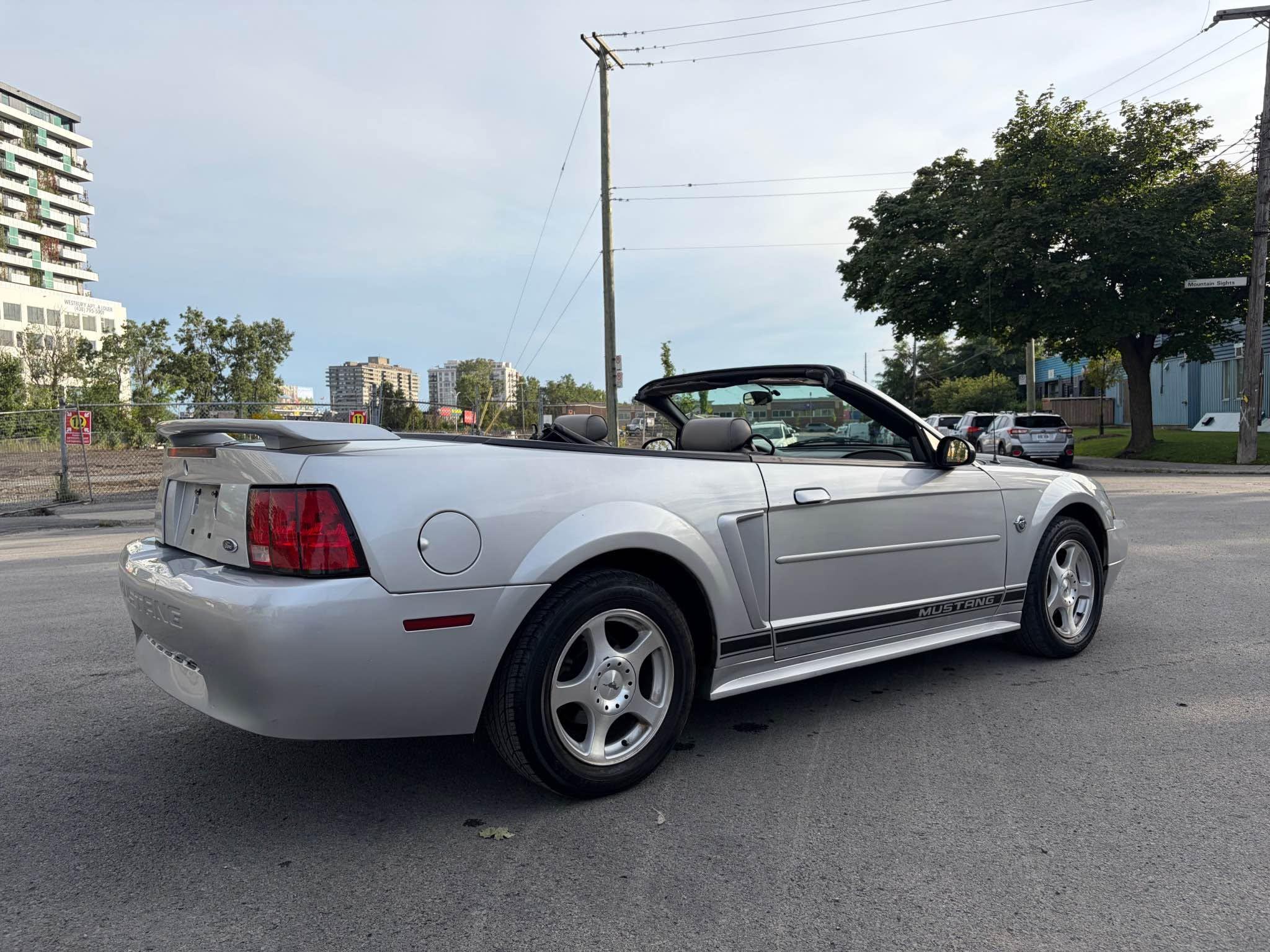 2003 Ford Mustang, photo 5