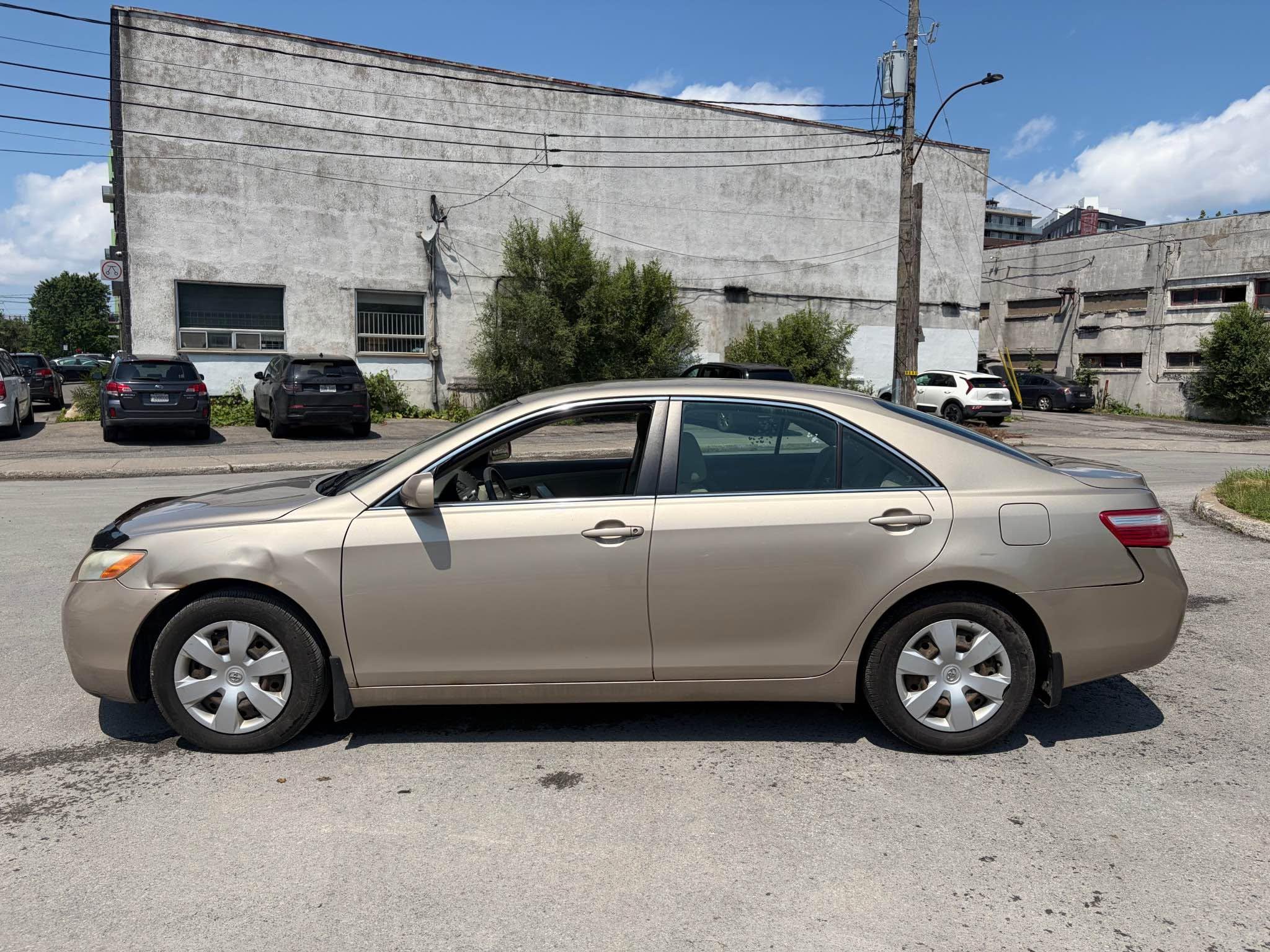 2009 Toyota Camry, photo 2