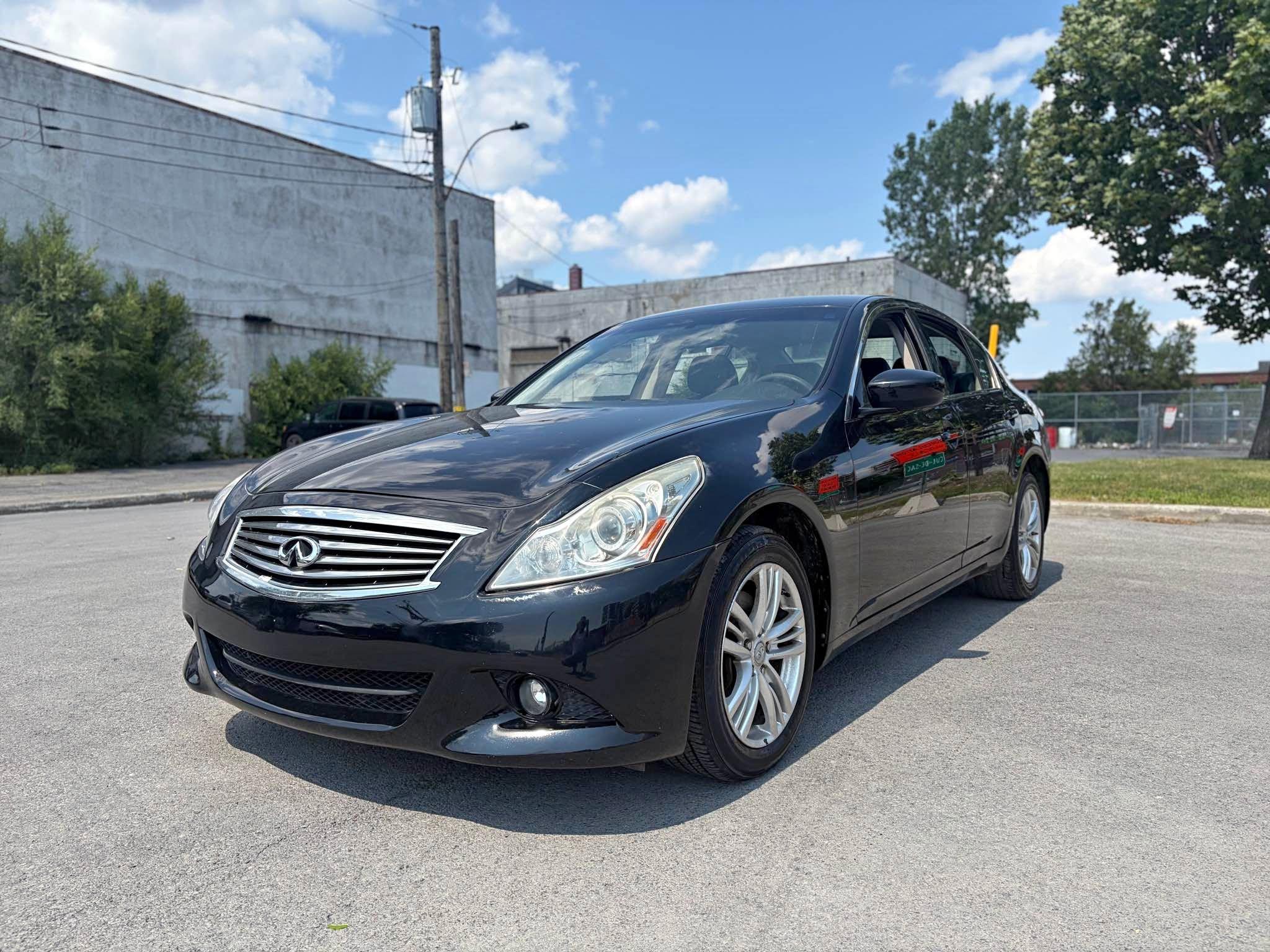 2011 Infiniti Q50, photo 1