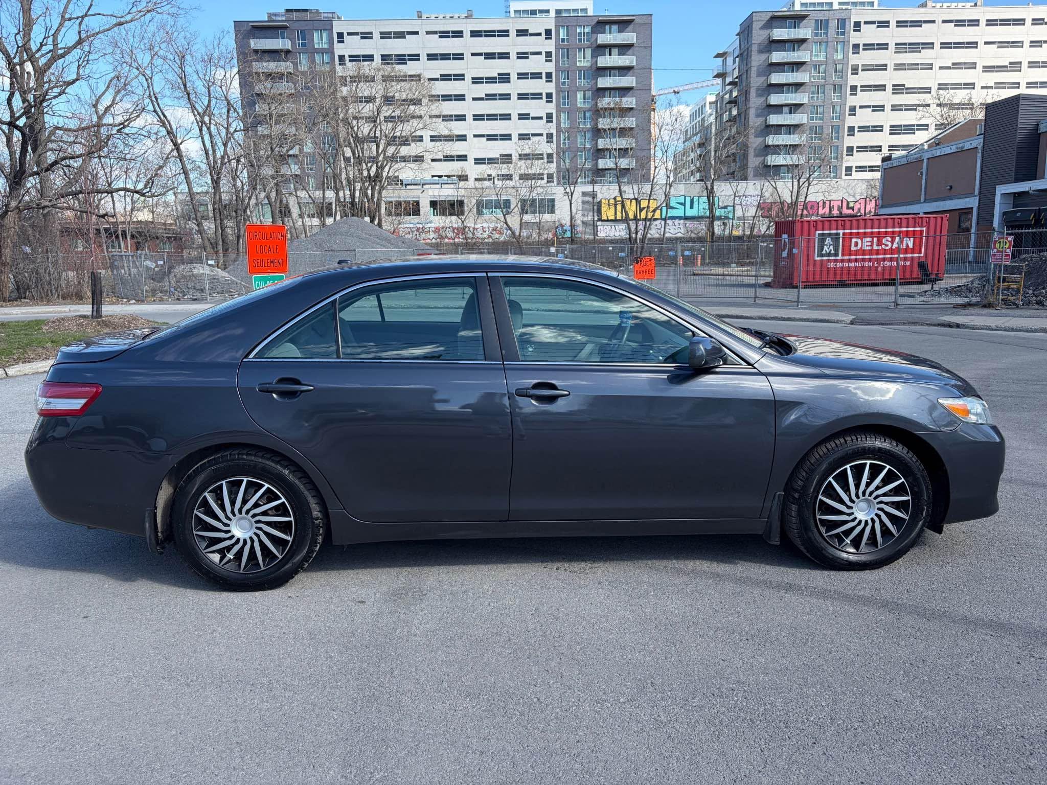2011 Toyota Camry, photo 4