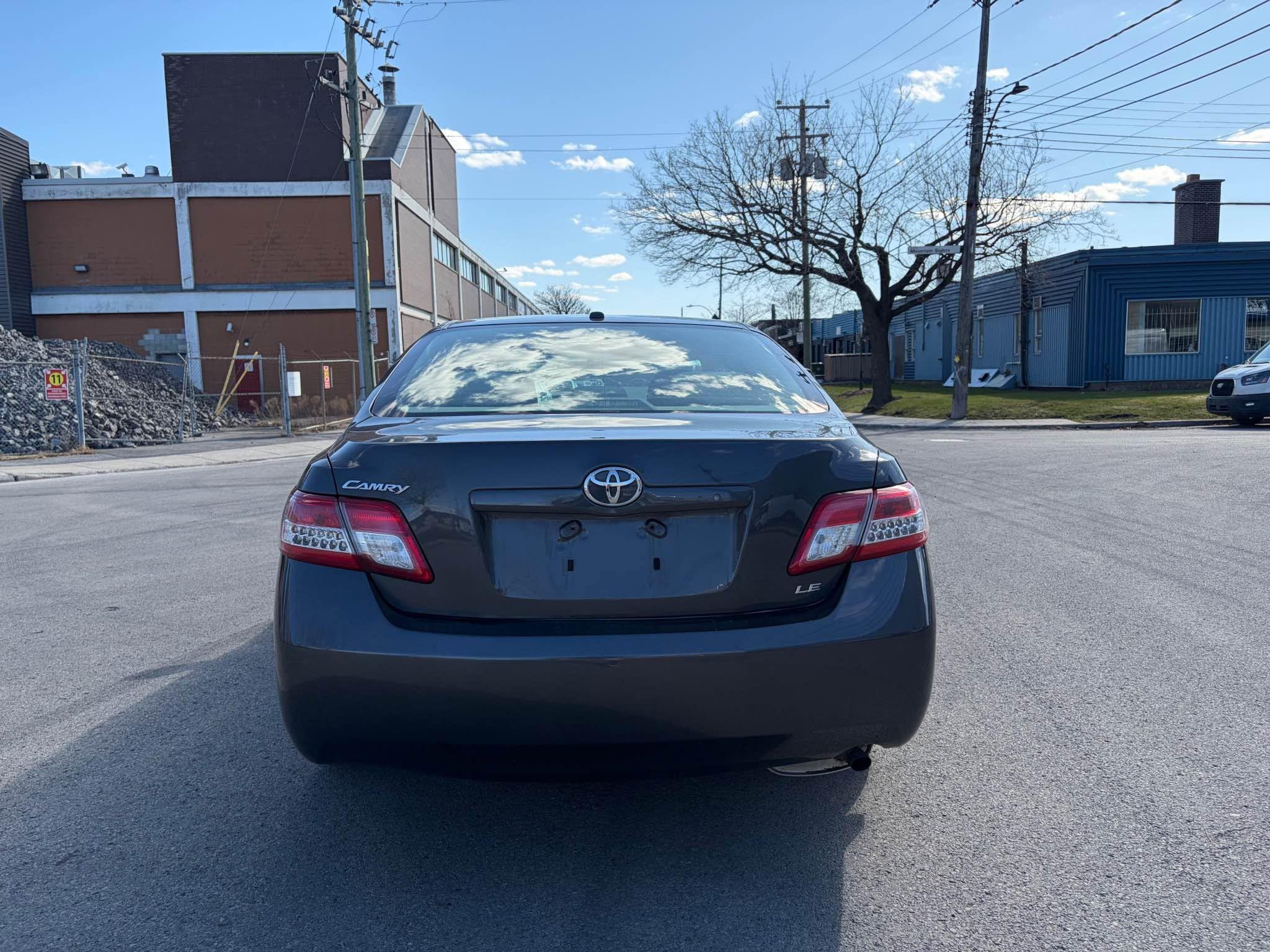 2011 Toyota Camry, photo 6
