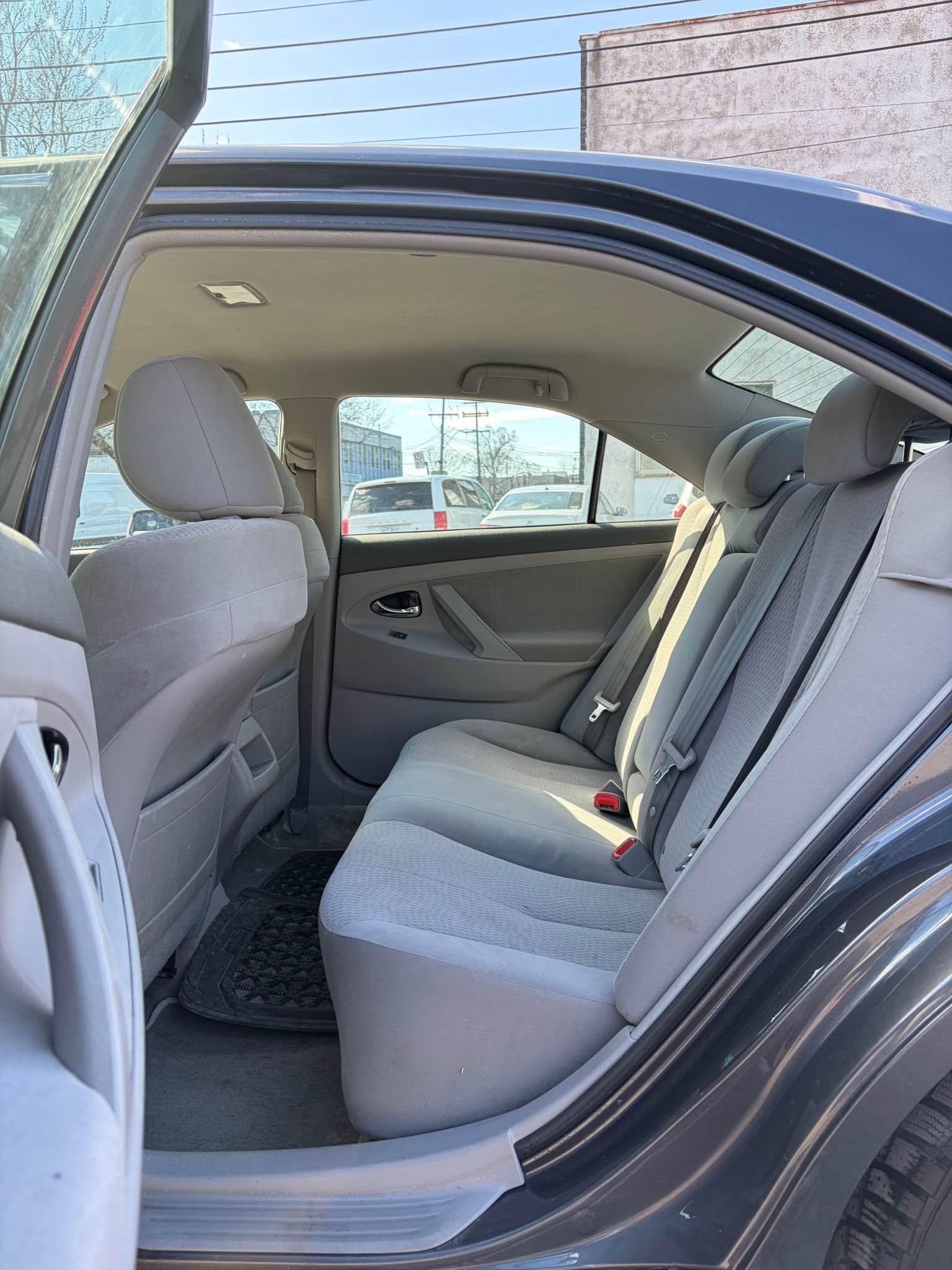 2011 Toyota Camry, photo 9
