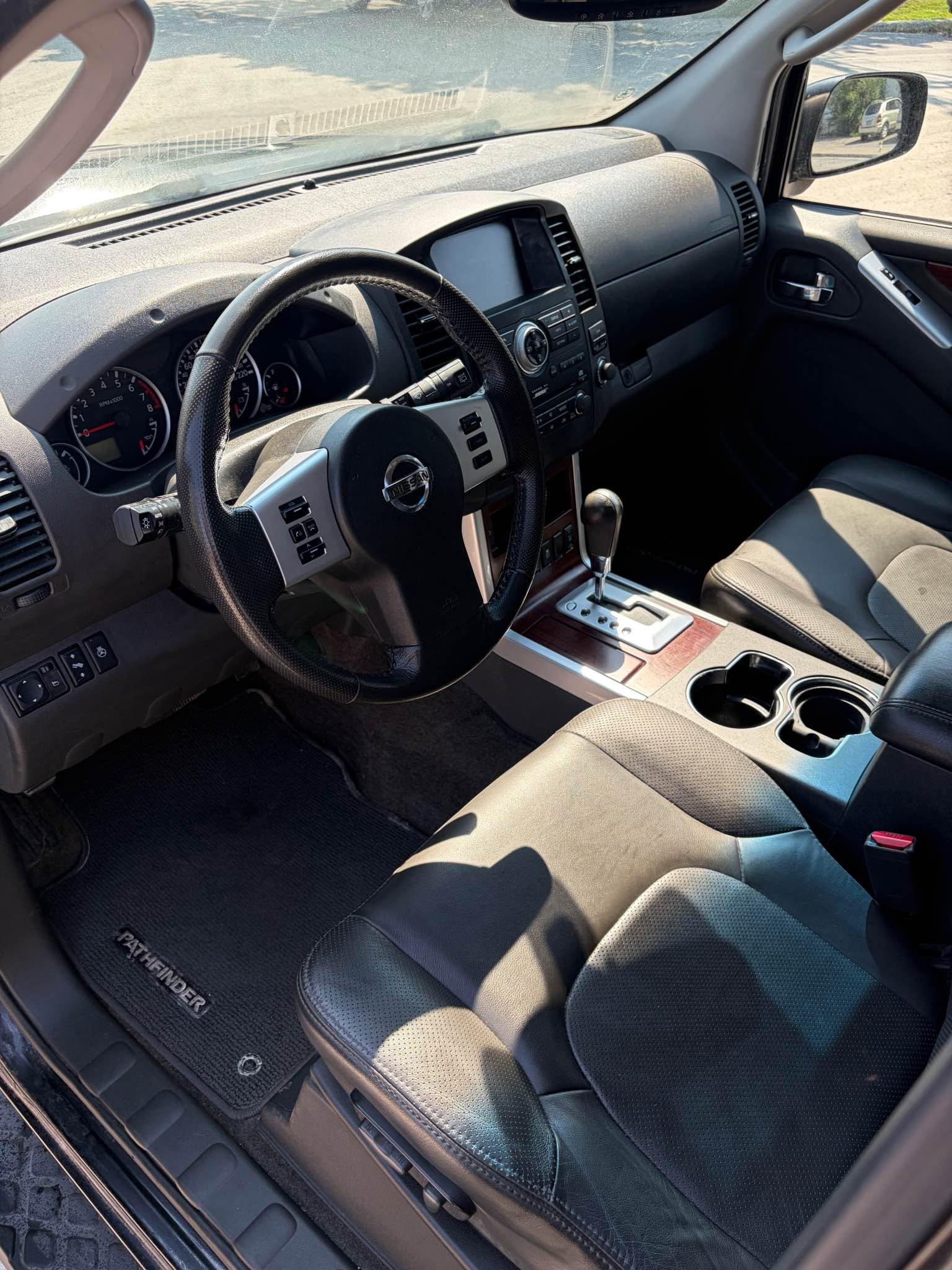 2012 Nissan Pathfinder, photo 11