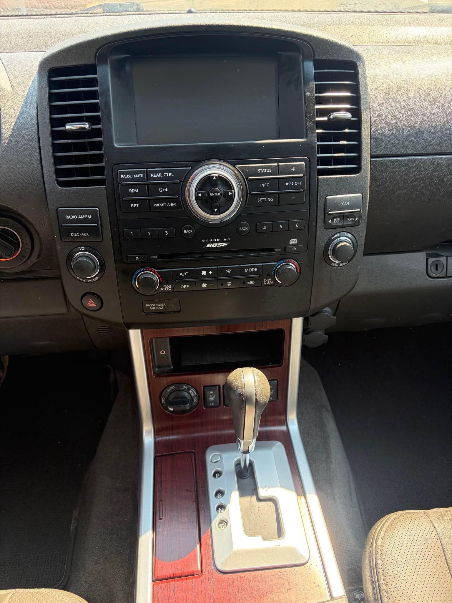 2012 Nissan Pathfinder, photo 14