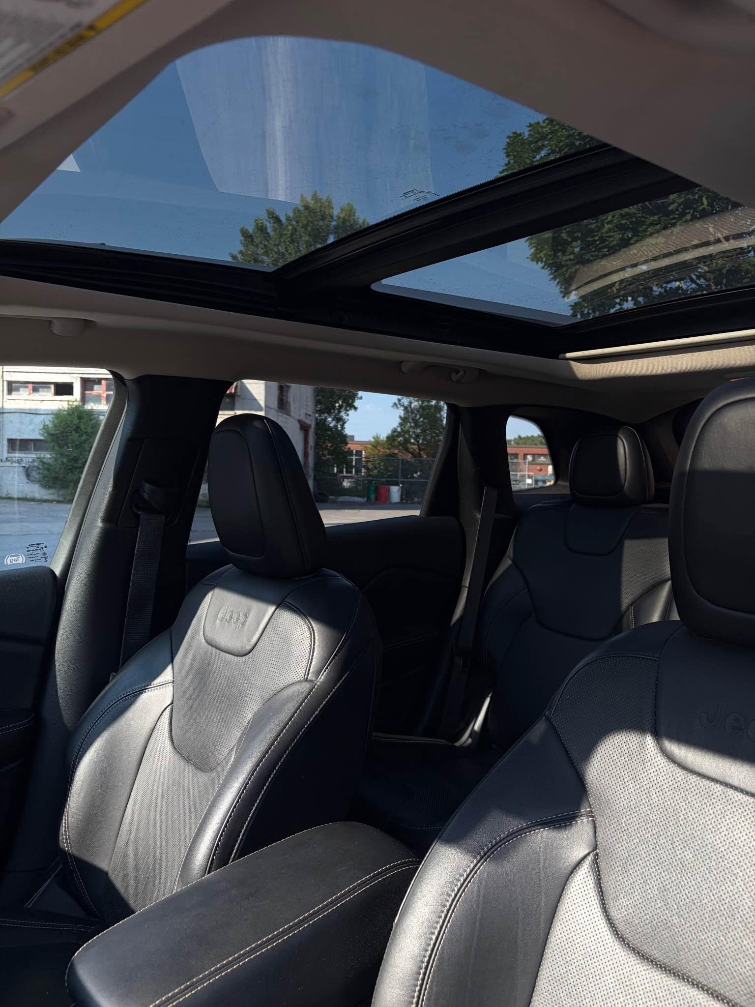 2015 Jeep Cherokee, photo 12