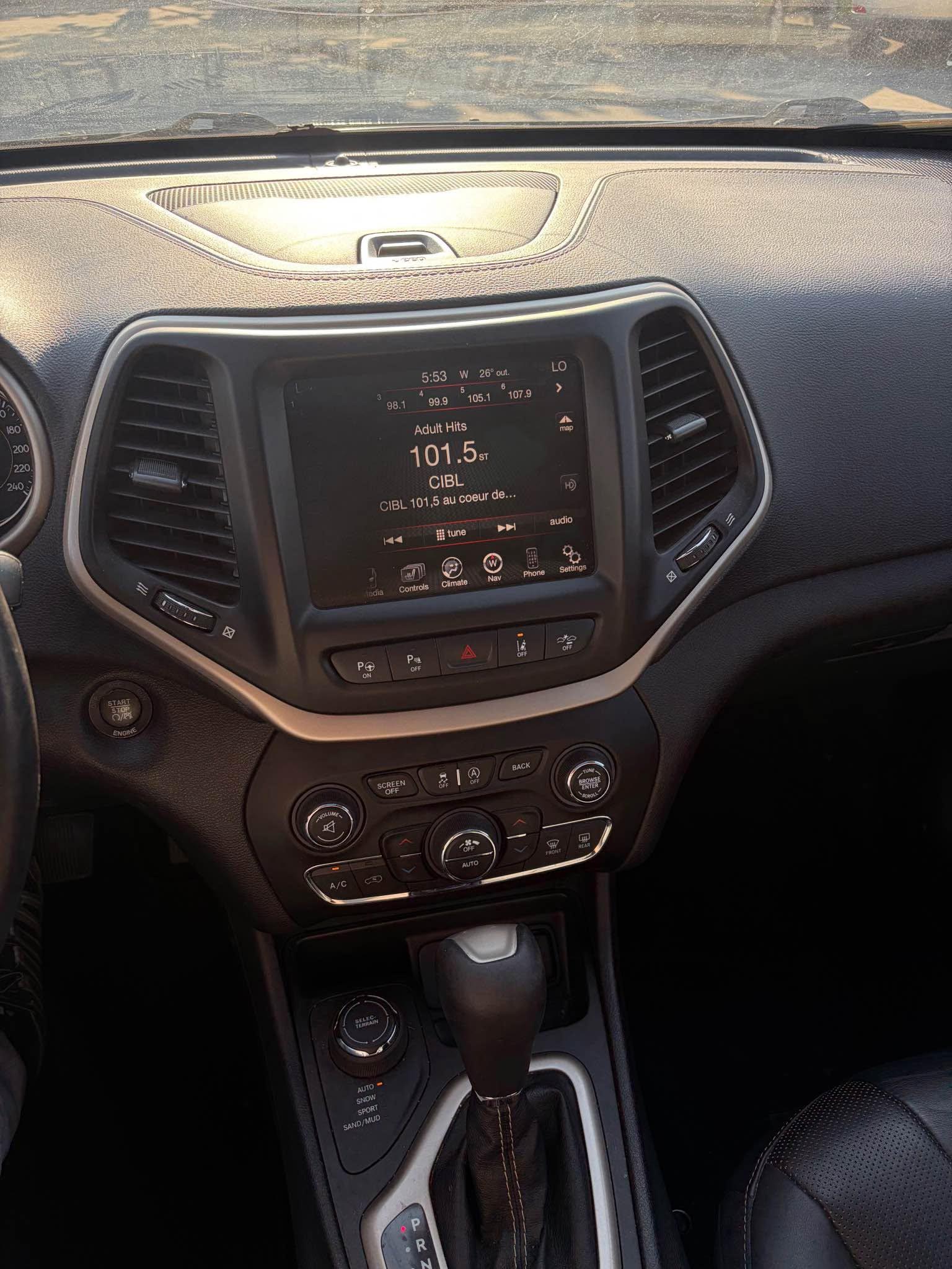 2015 Jeep Cherokee, photo 13