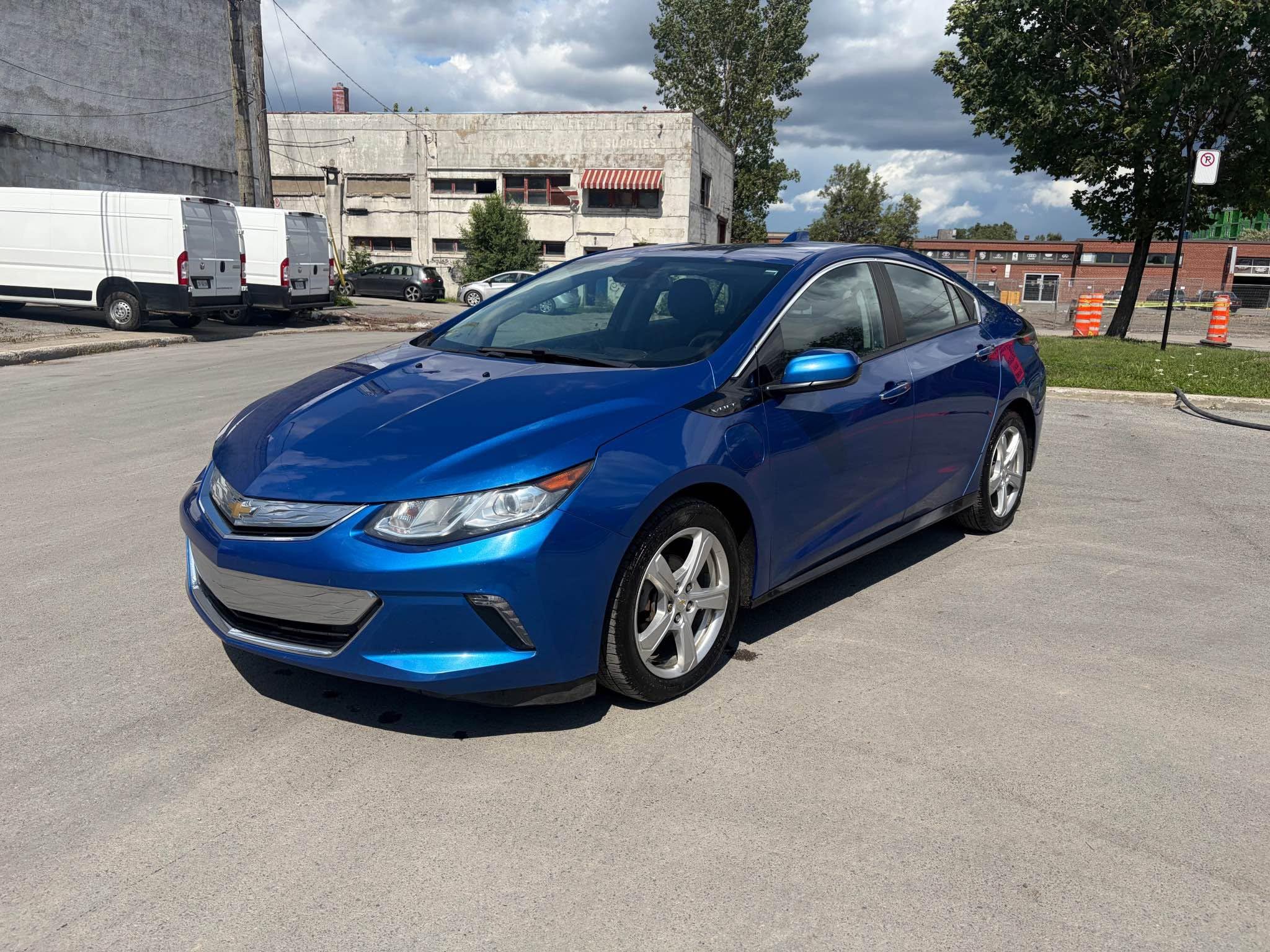 2017 Chevrolet Volt, photo 2