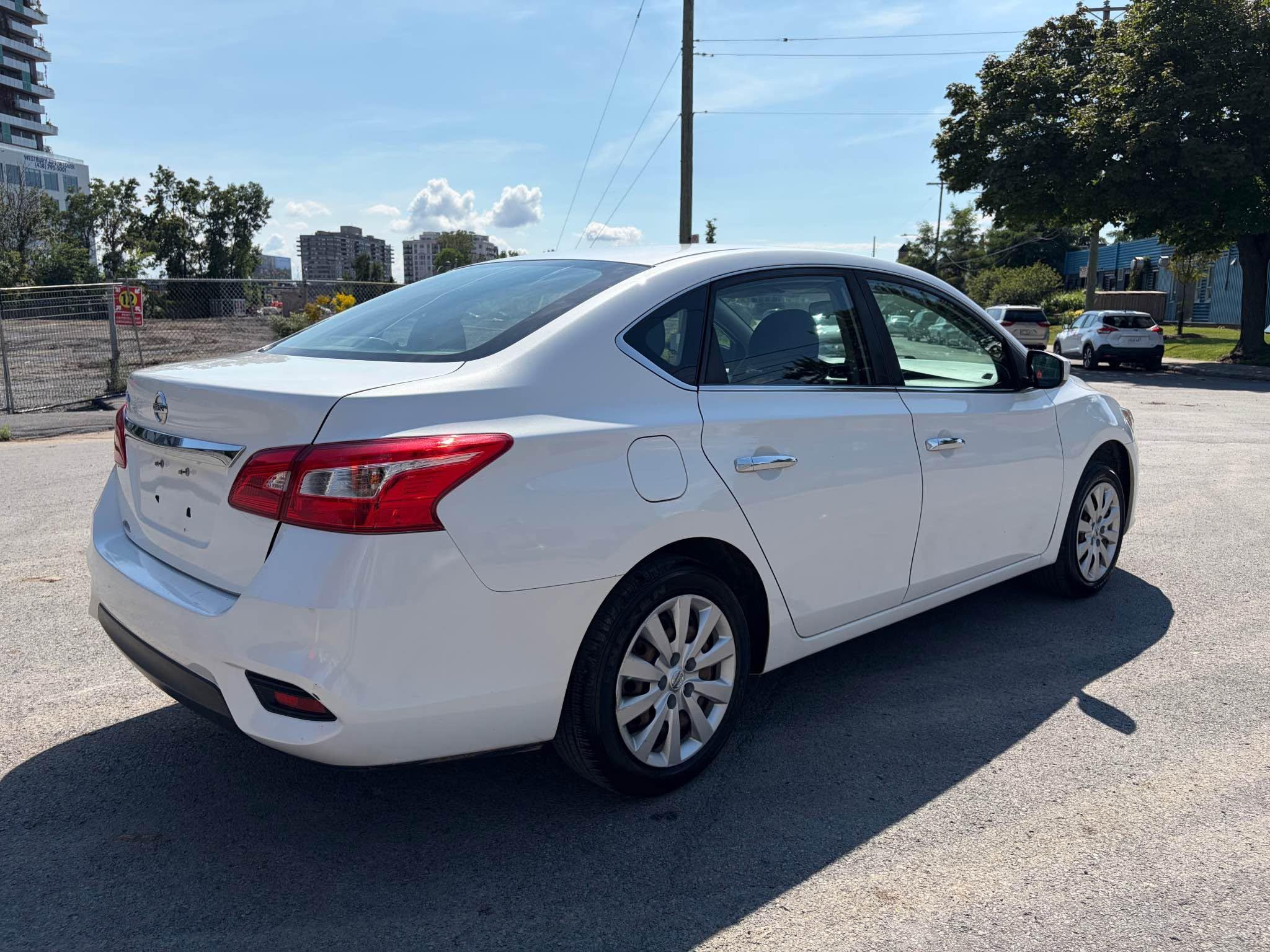 2017 Nissan Sentra, photo 5