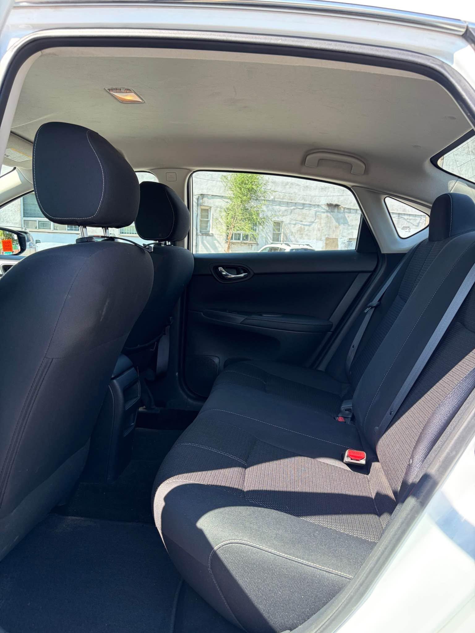 2017 Nissan Sentra, photo 9