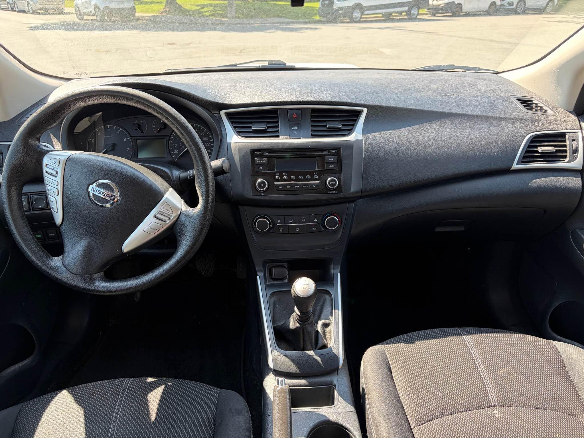2017 Nissan Sentra, photo 10