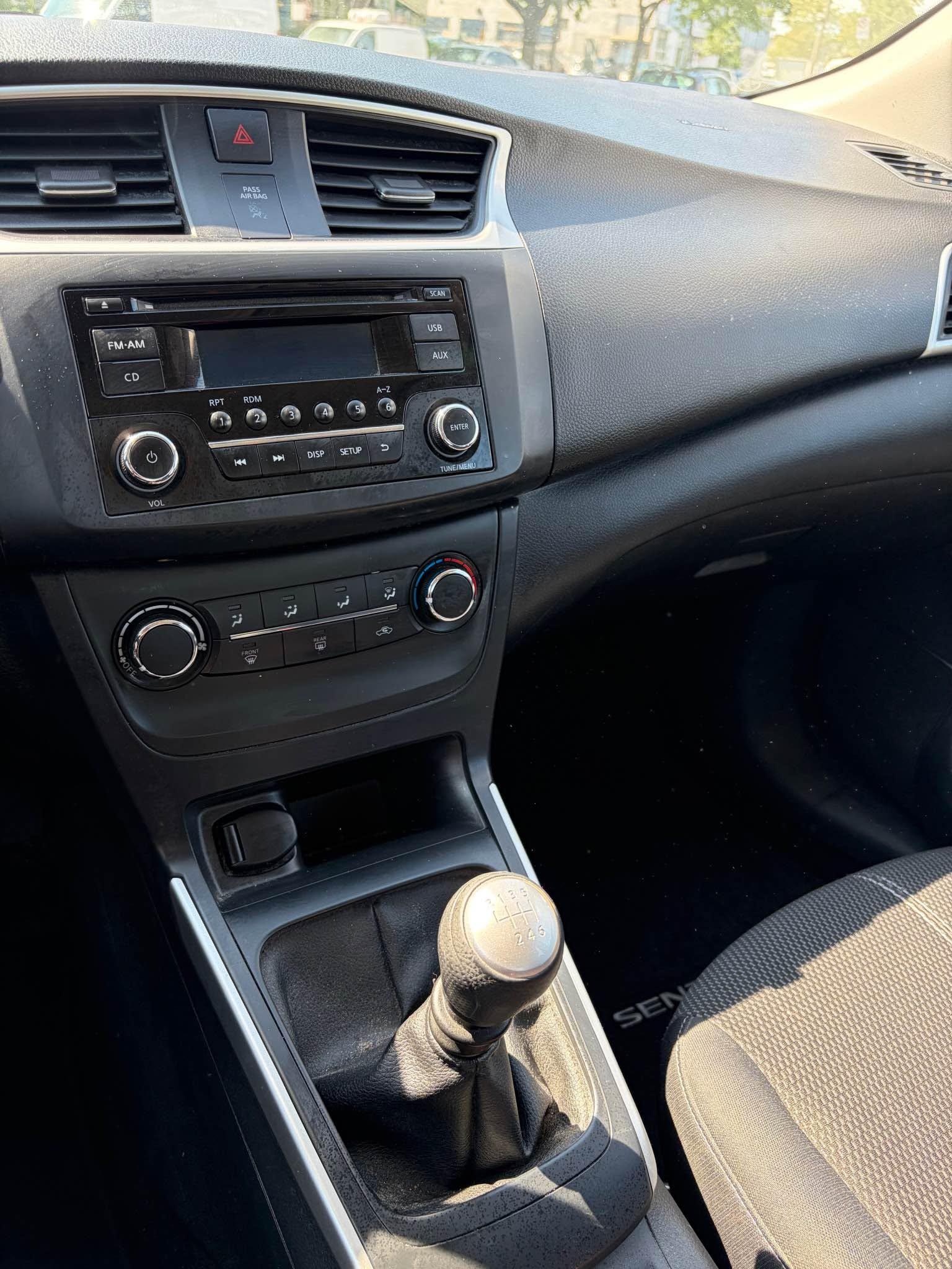 2017 Nissan Sentra, photo 12
