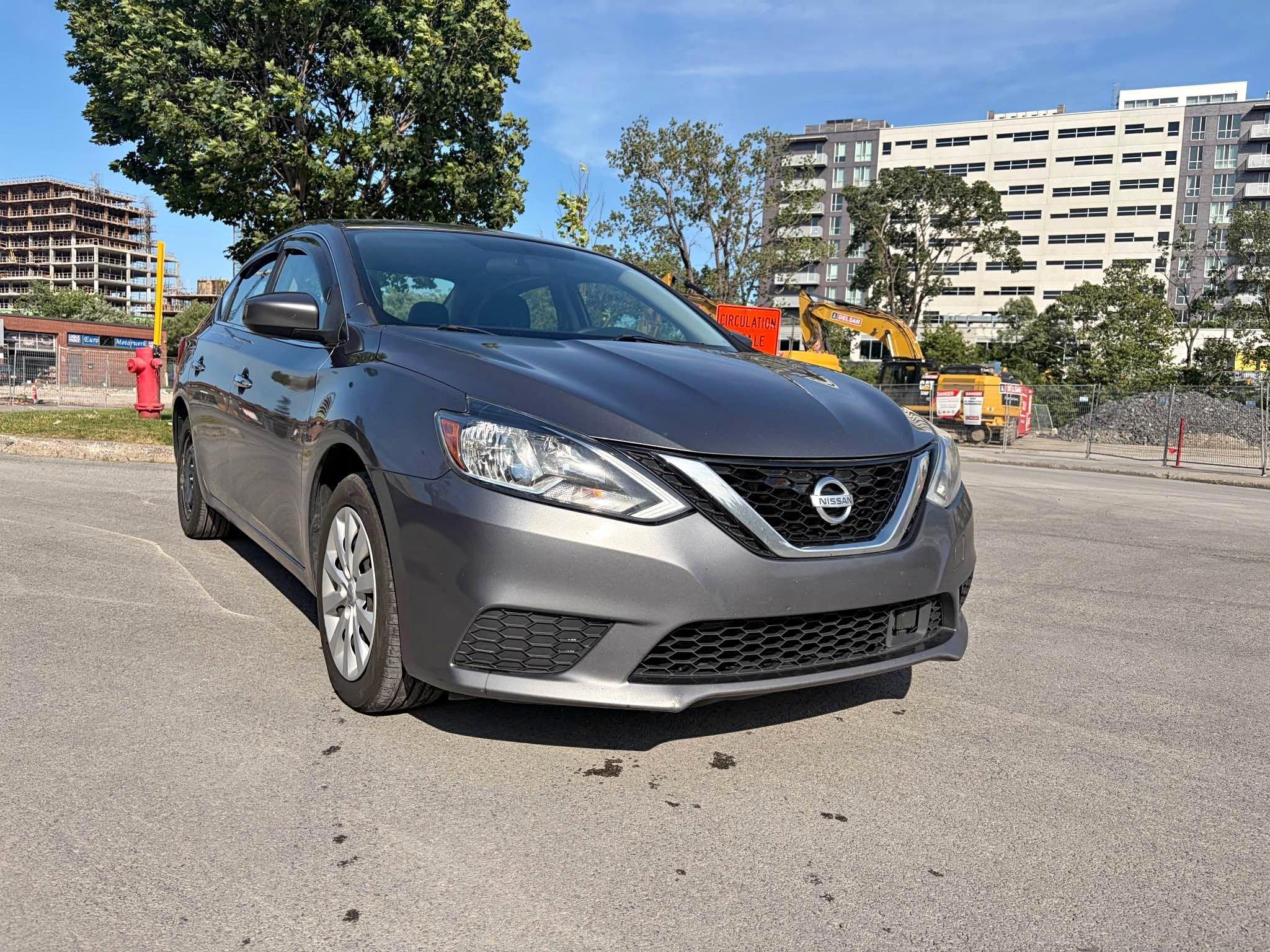 2018 Nissan Sentra, photo 1