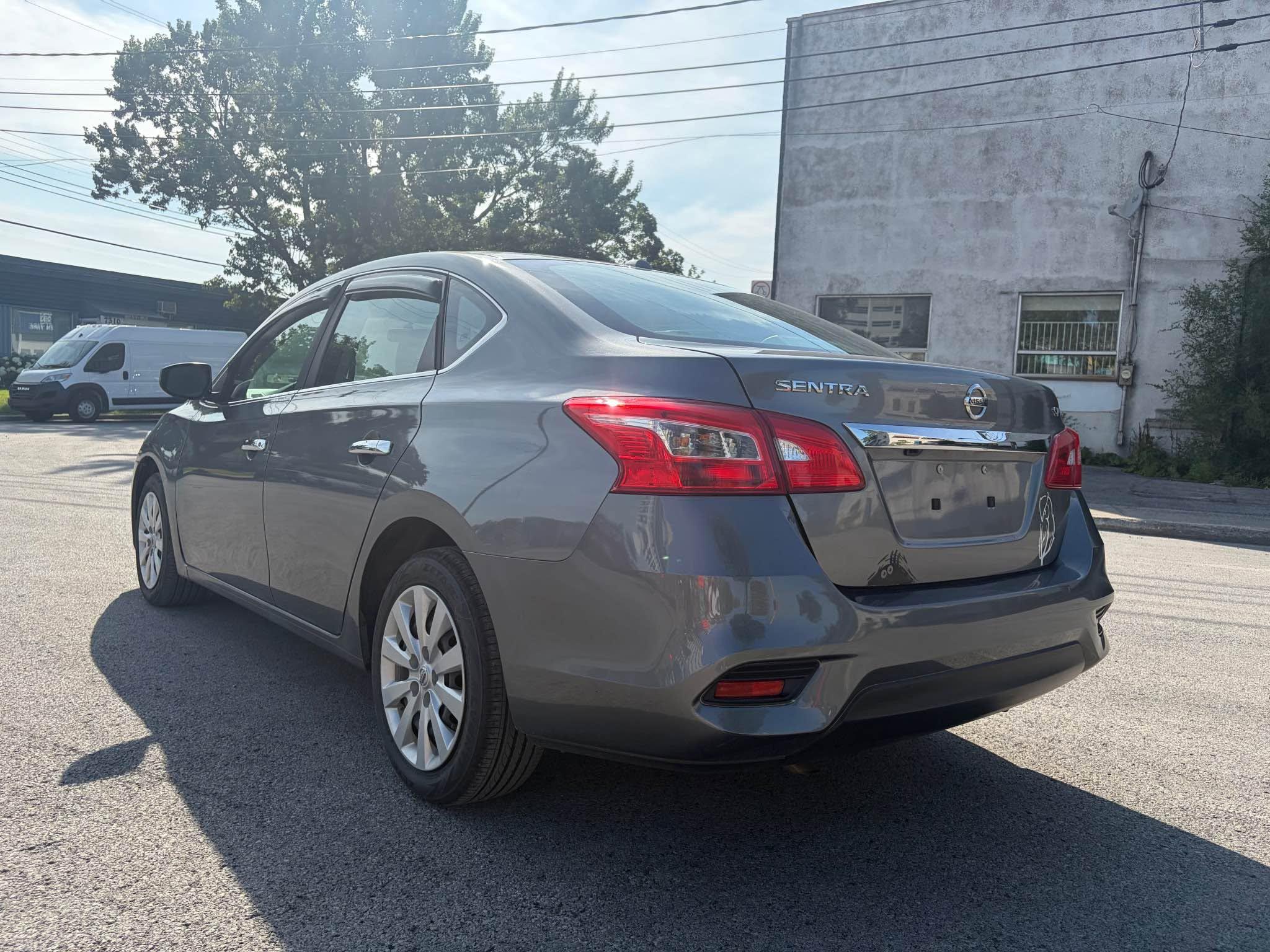2018 Nissan Sentra, photo 4