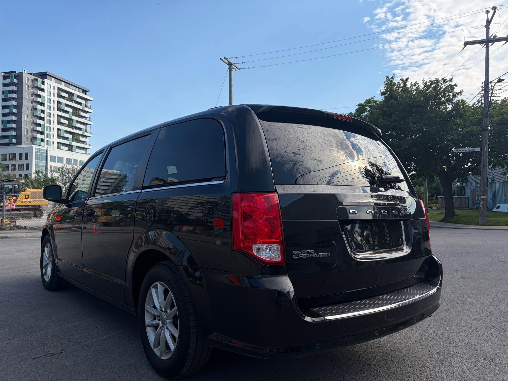 2019 Dodge Caravan, photo 7