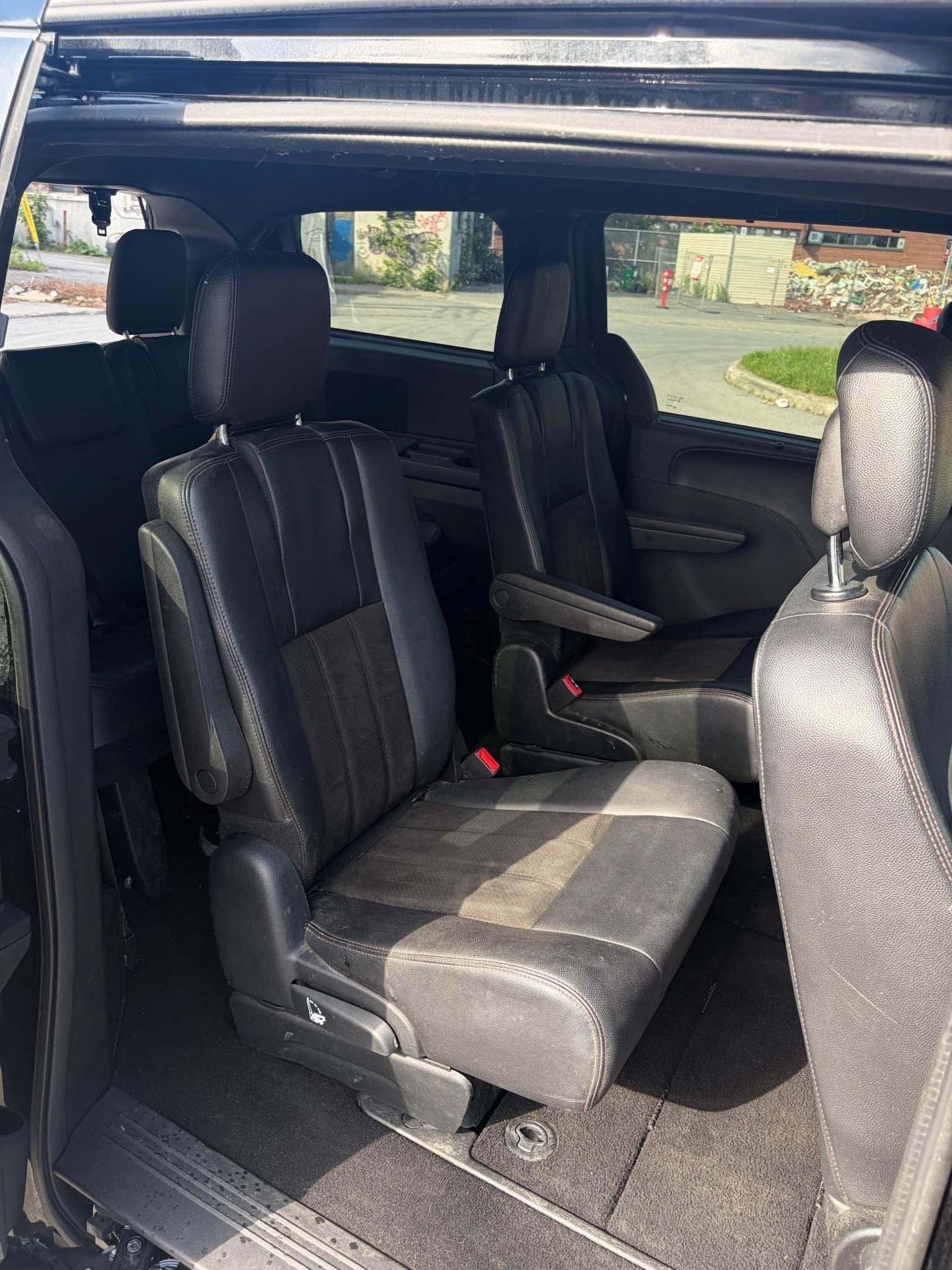 2019 Dodge Caravan, photo 9