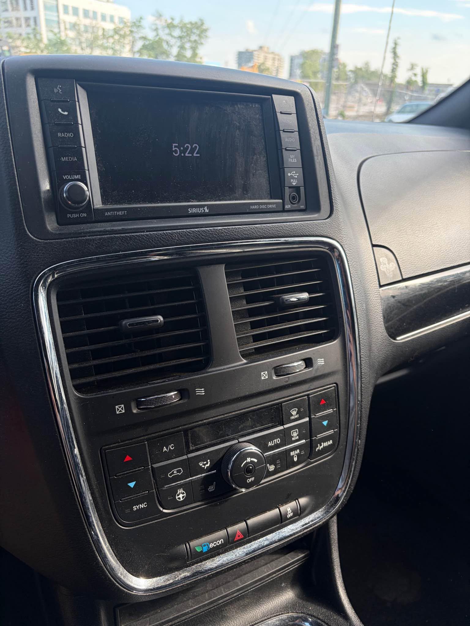 2019 Dodge Caravan, photo 13