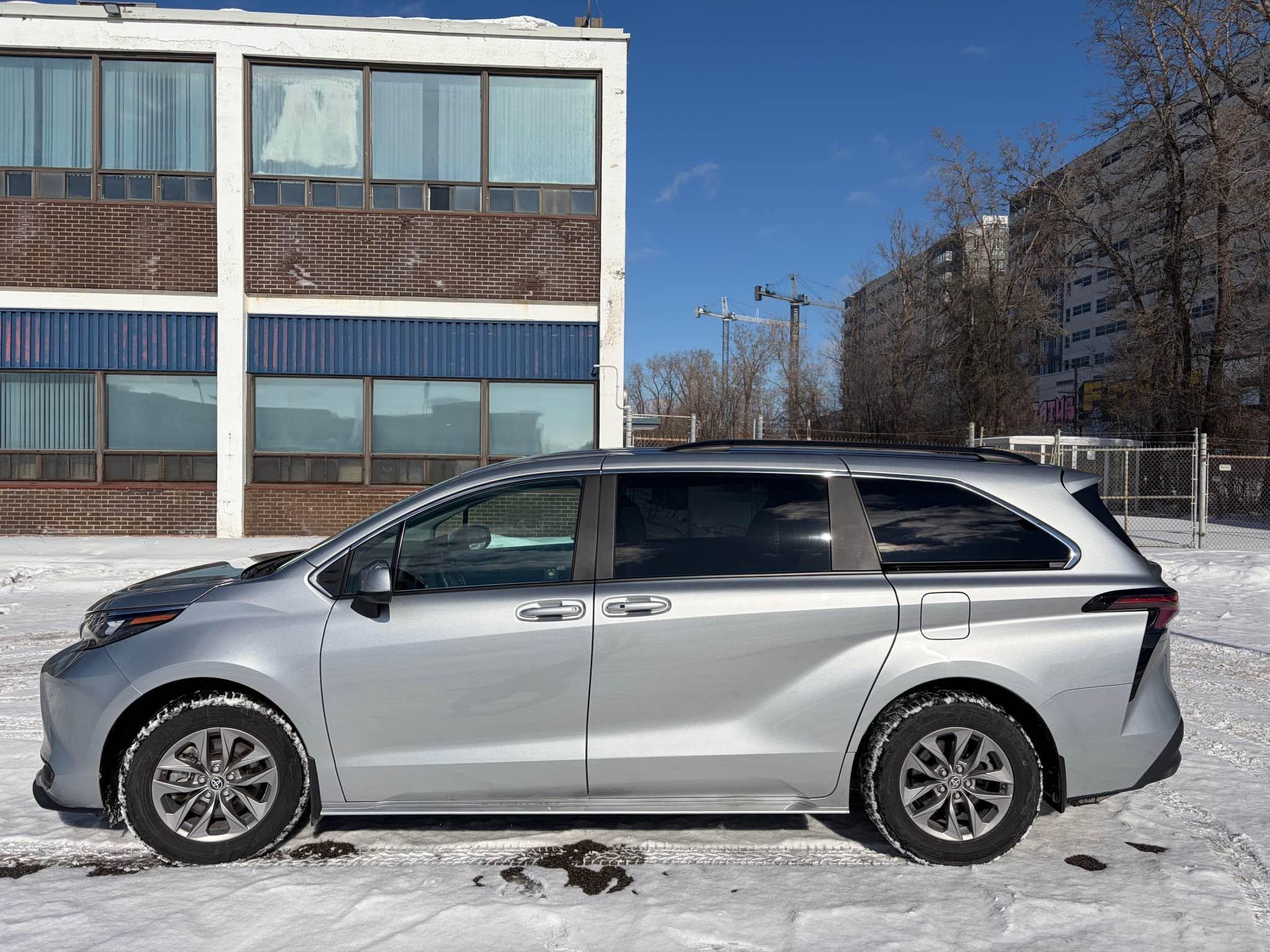 2025 Toyota Sienna, photo 5