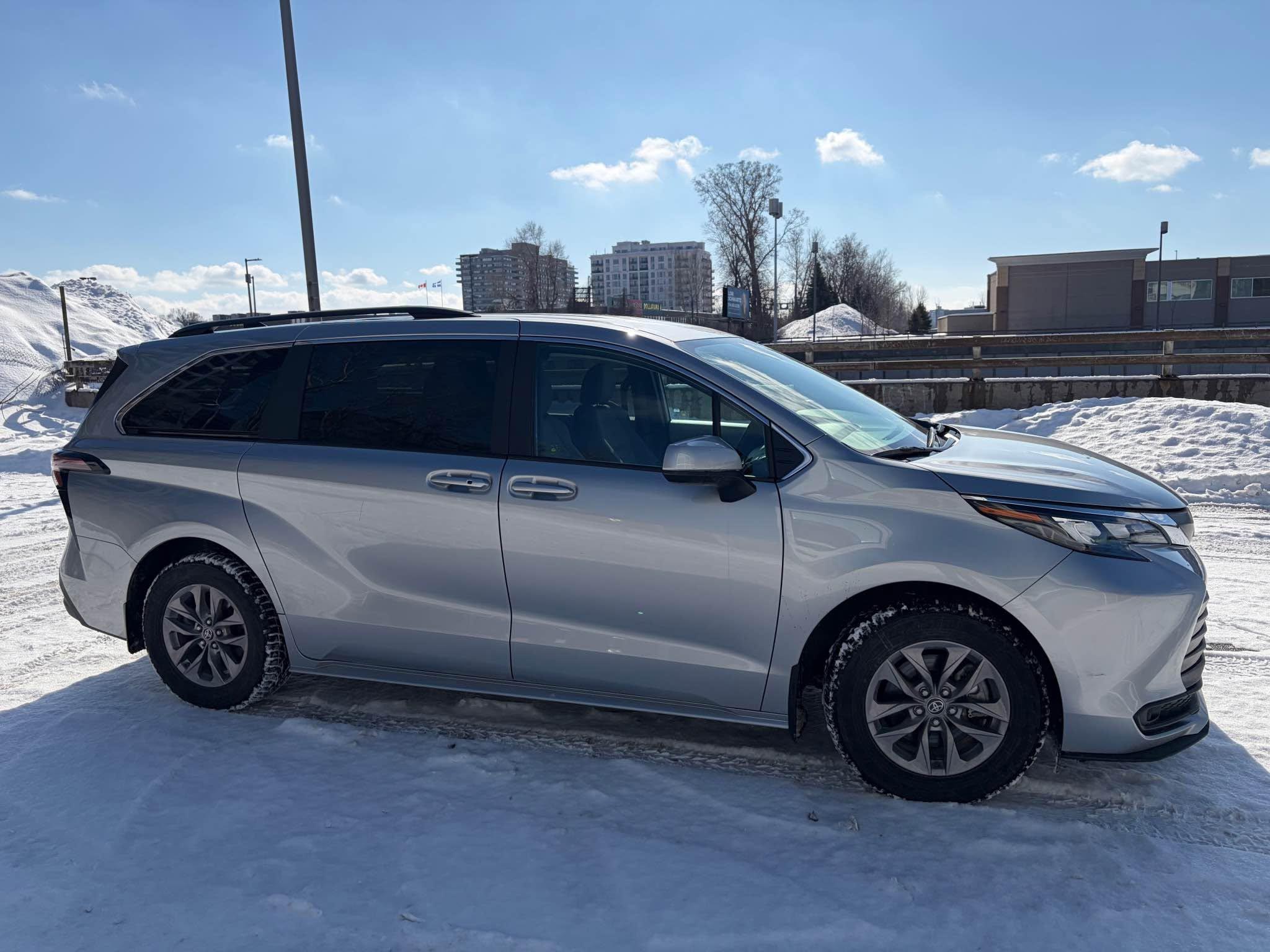 2025 Toyota Sienna, photo 6