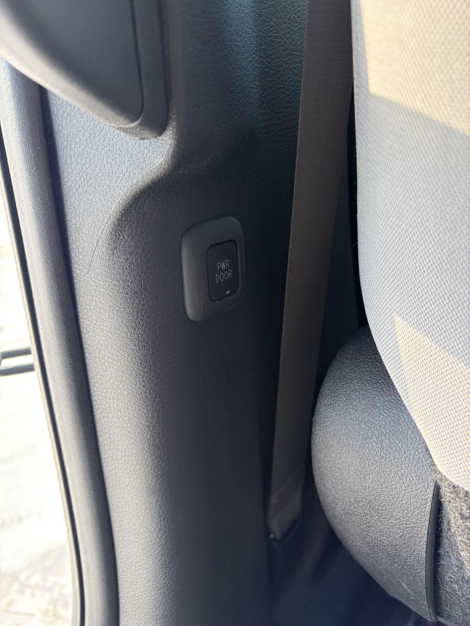 2025 Toyota Sienna, photo 10