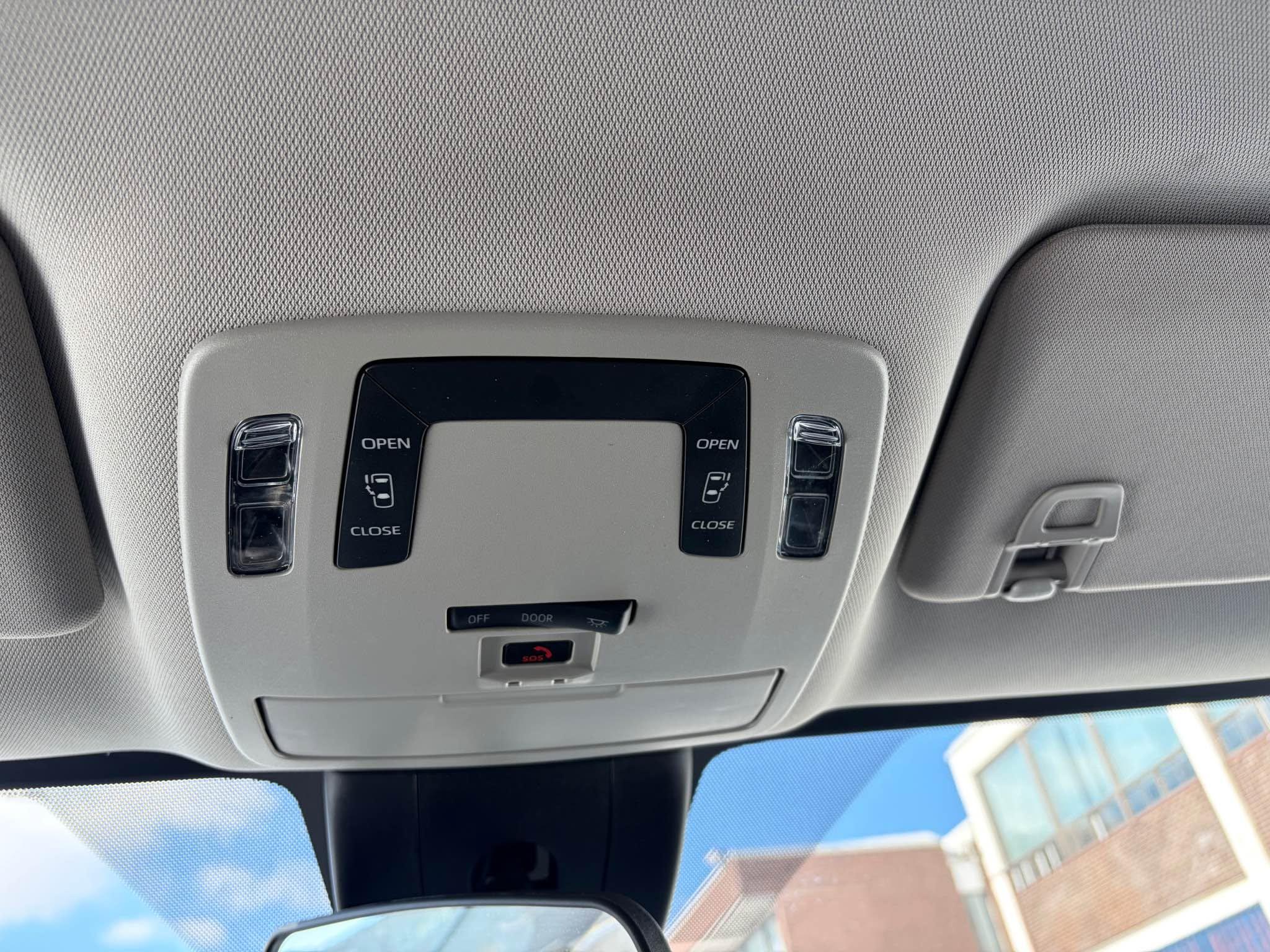 2025 Toyota Sienna, photo 11