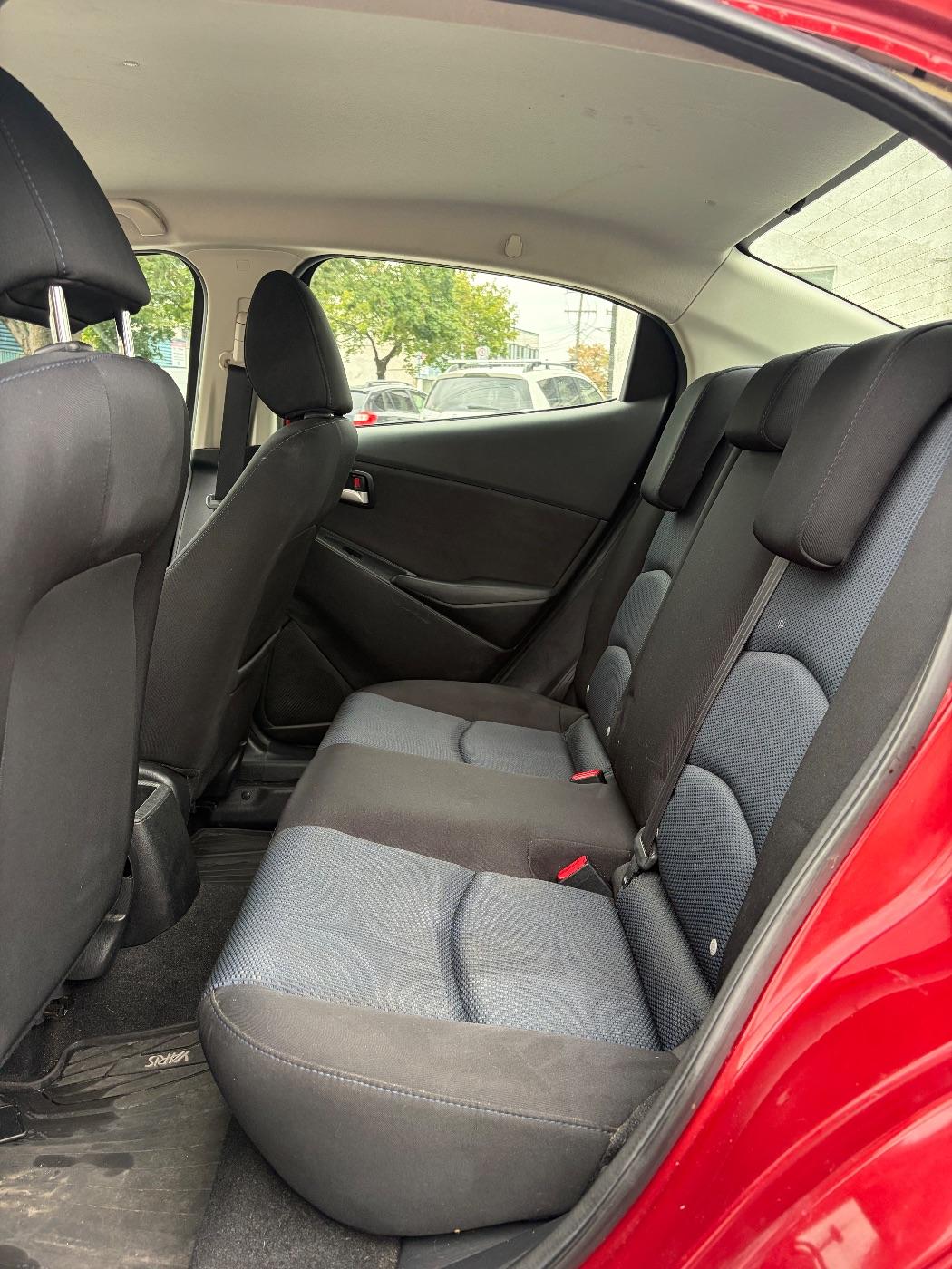 2016 Toyota Yaris Le, photo 10