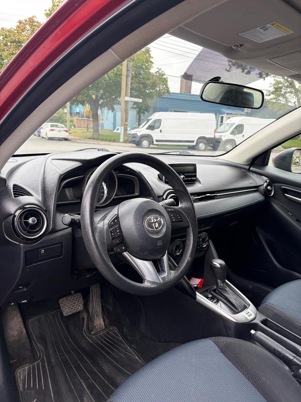 2016 Toyota Yaris Le, photo 12