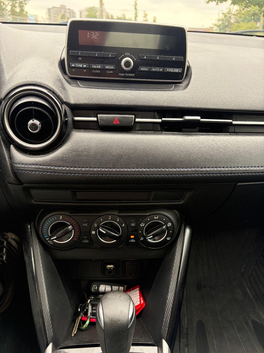 2016 Toyota Yaris Le, photo 13