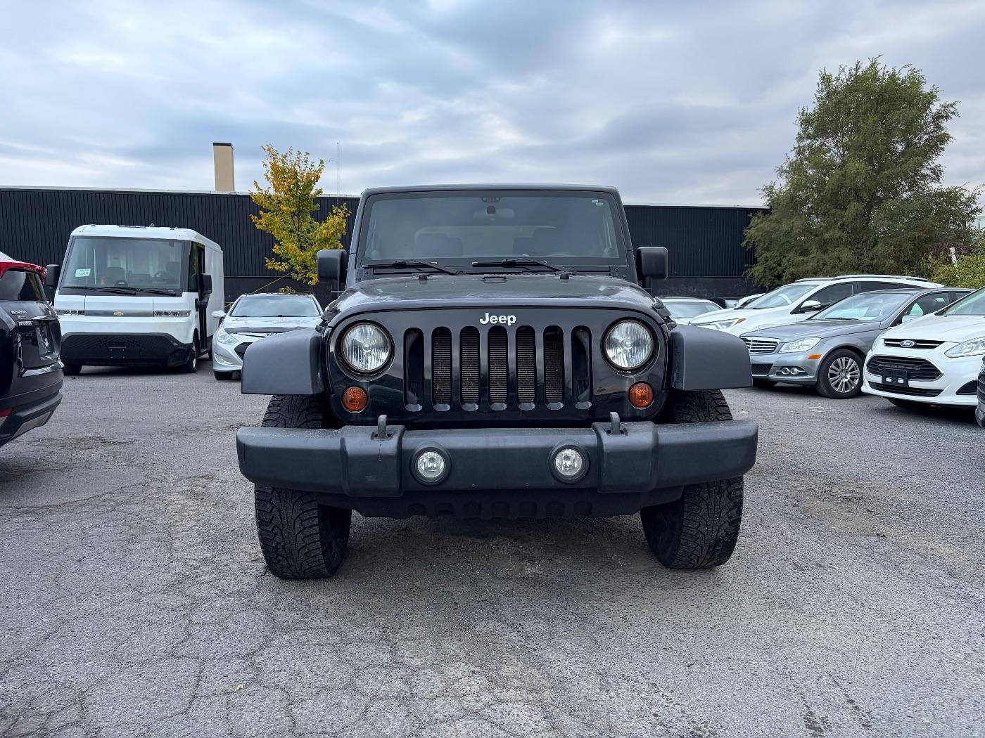2011 Jeep Wrangler Sport, photo 2
