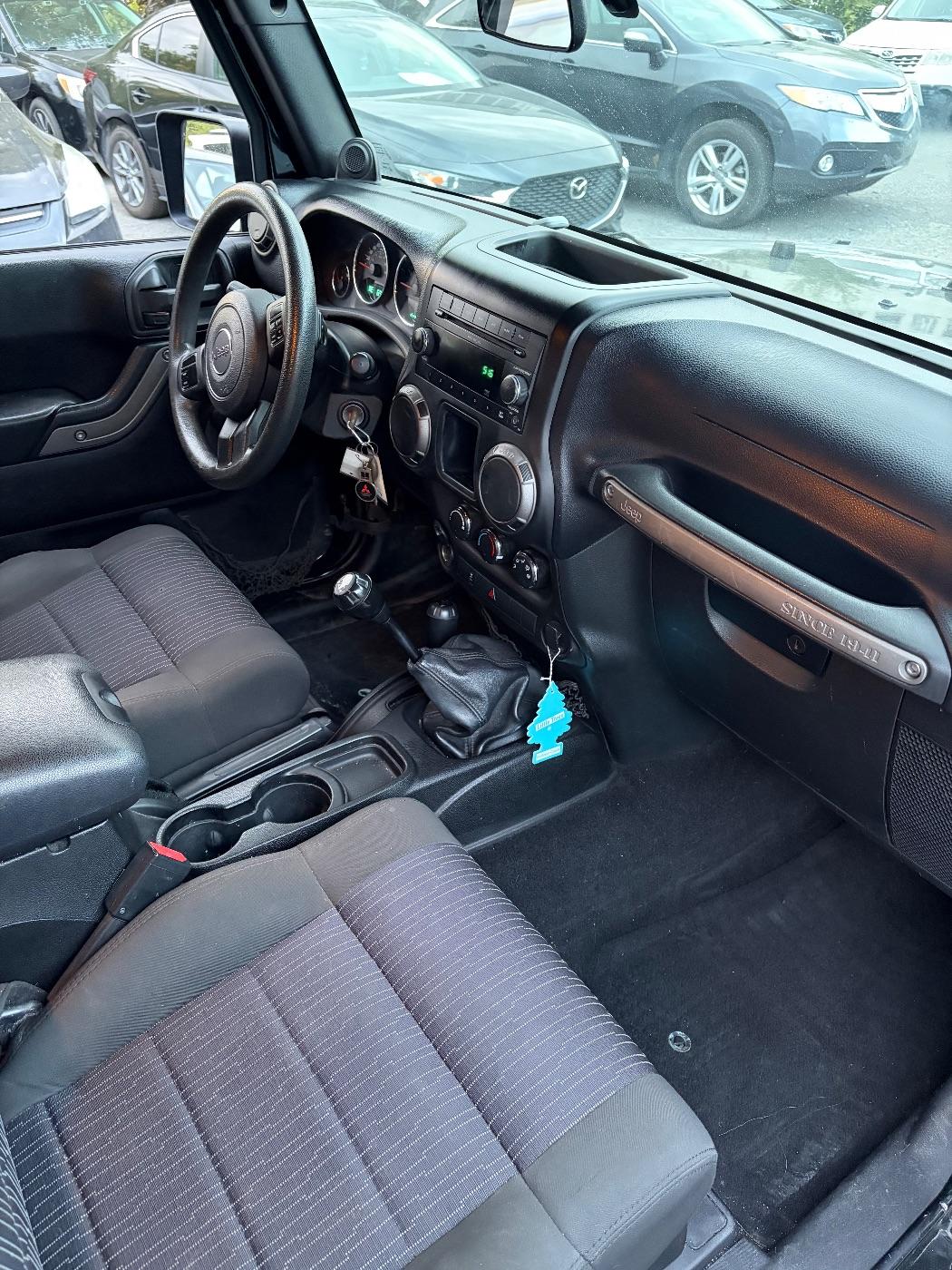 2011 Jeep Wrangler Sport, photo 8