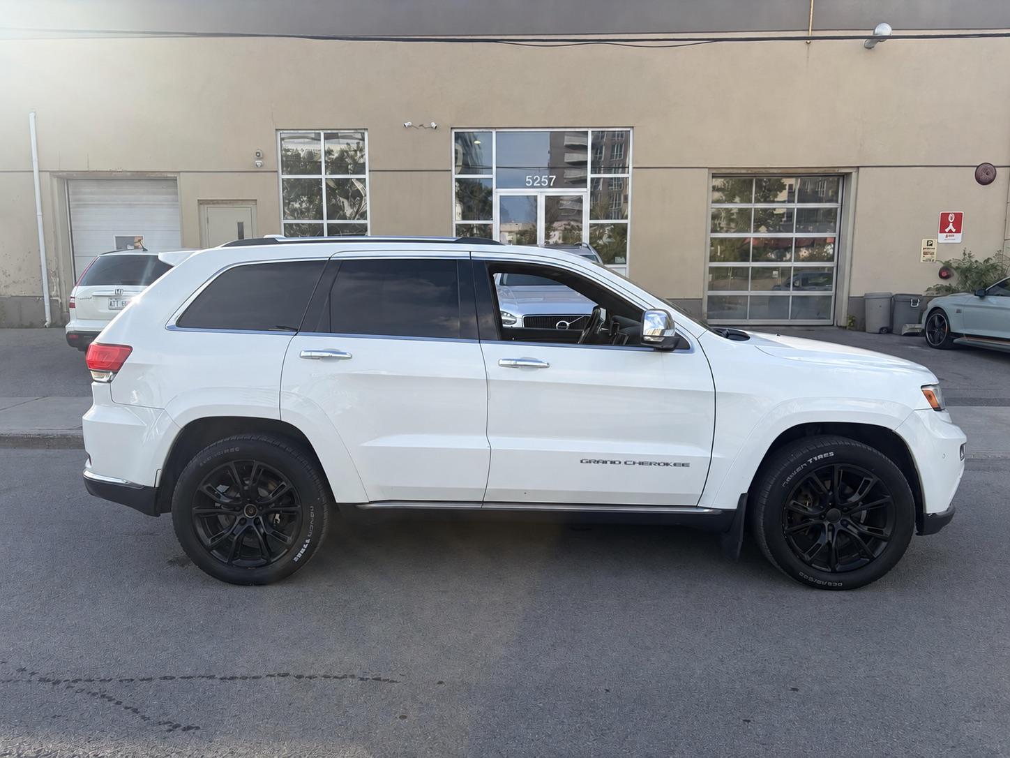 2014 Jeep Grand Cherokee Summit, photo 3